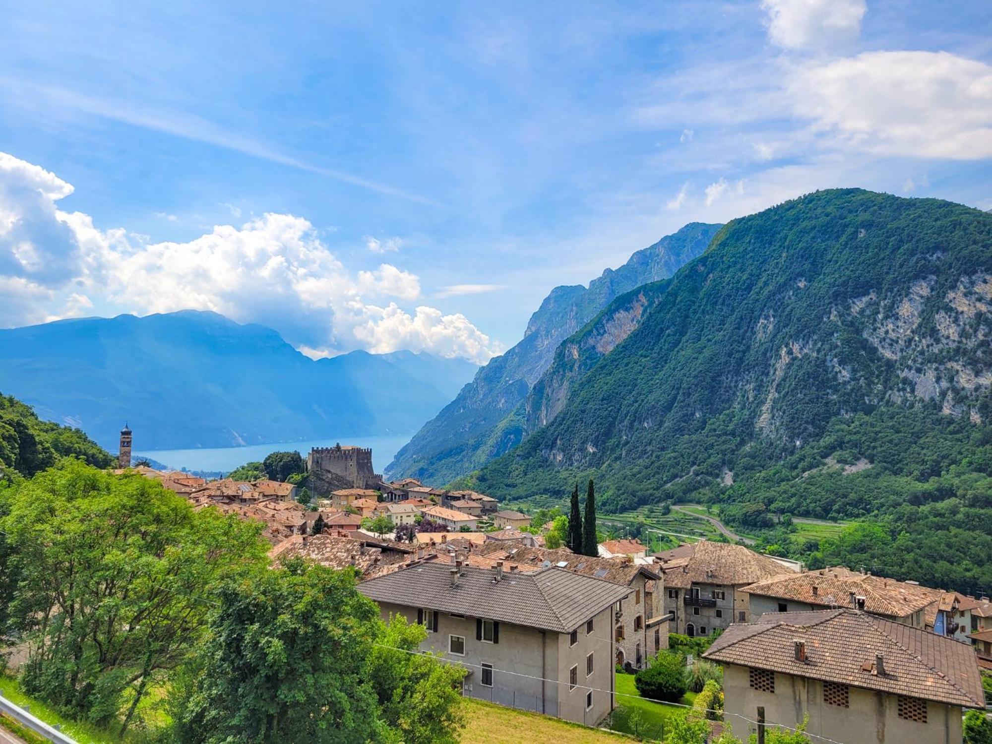 Infinity View Garda Lake Тенно Екстер'єр фото