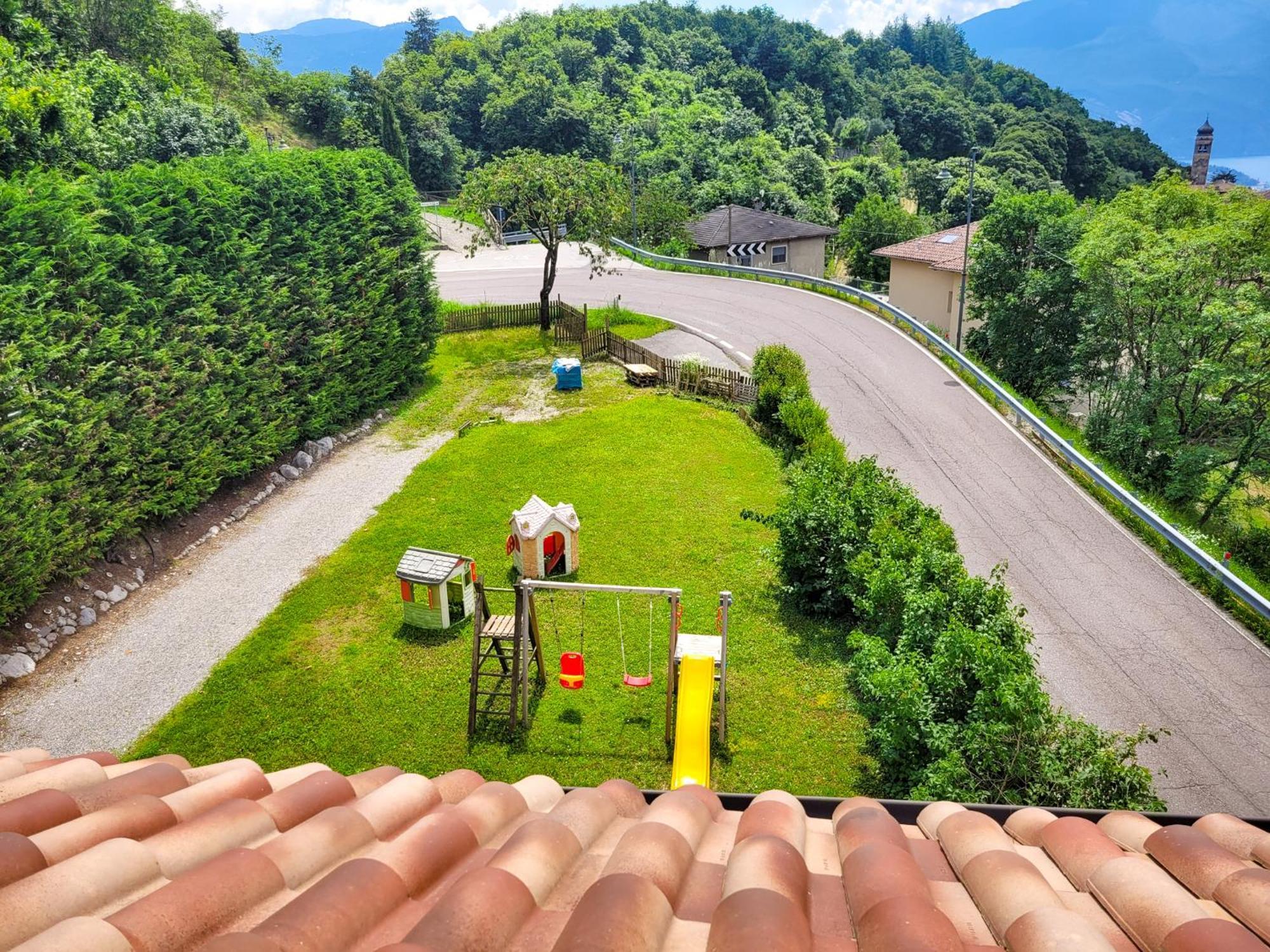 Infinity View Garda Lake Тенно Екстер'єр фото