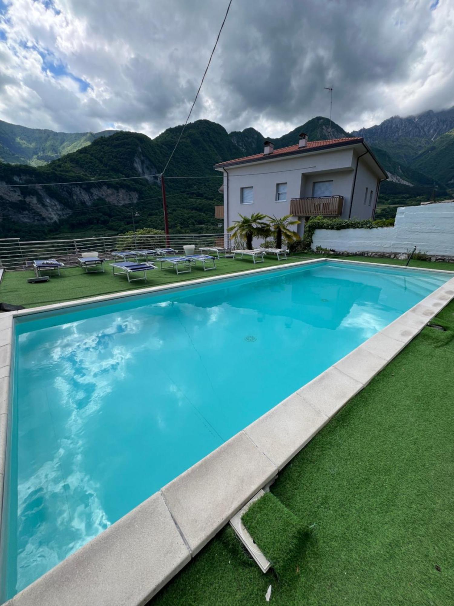 Infinity View Garda Lake Тенно Екстер'єр фото