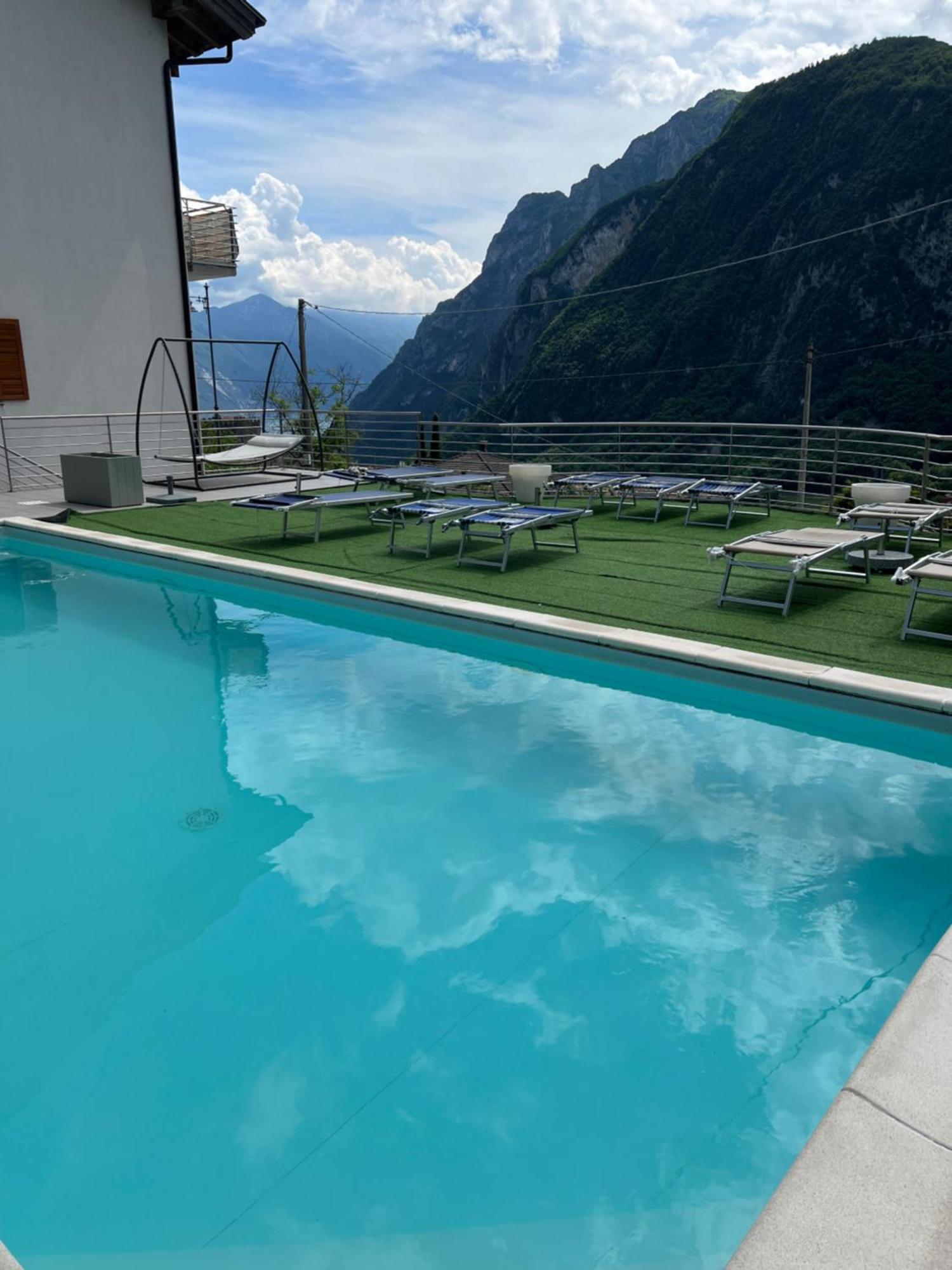 Infinity View Garda Lake Тенно Екстер'єр фото