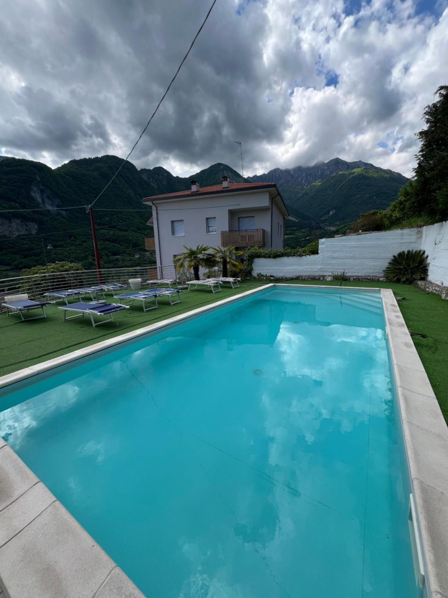 Infinity View Garda Lake Тенно Екстер'єр фото