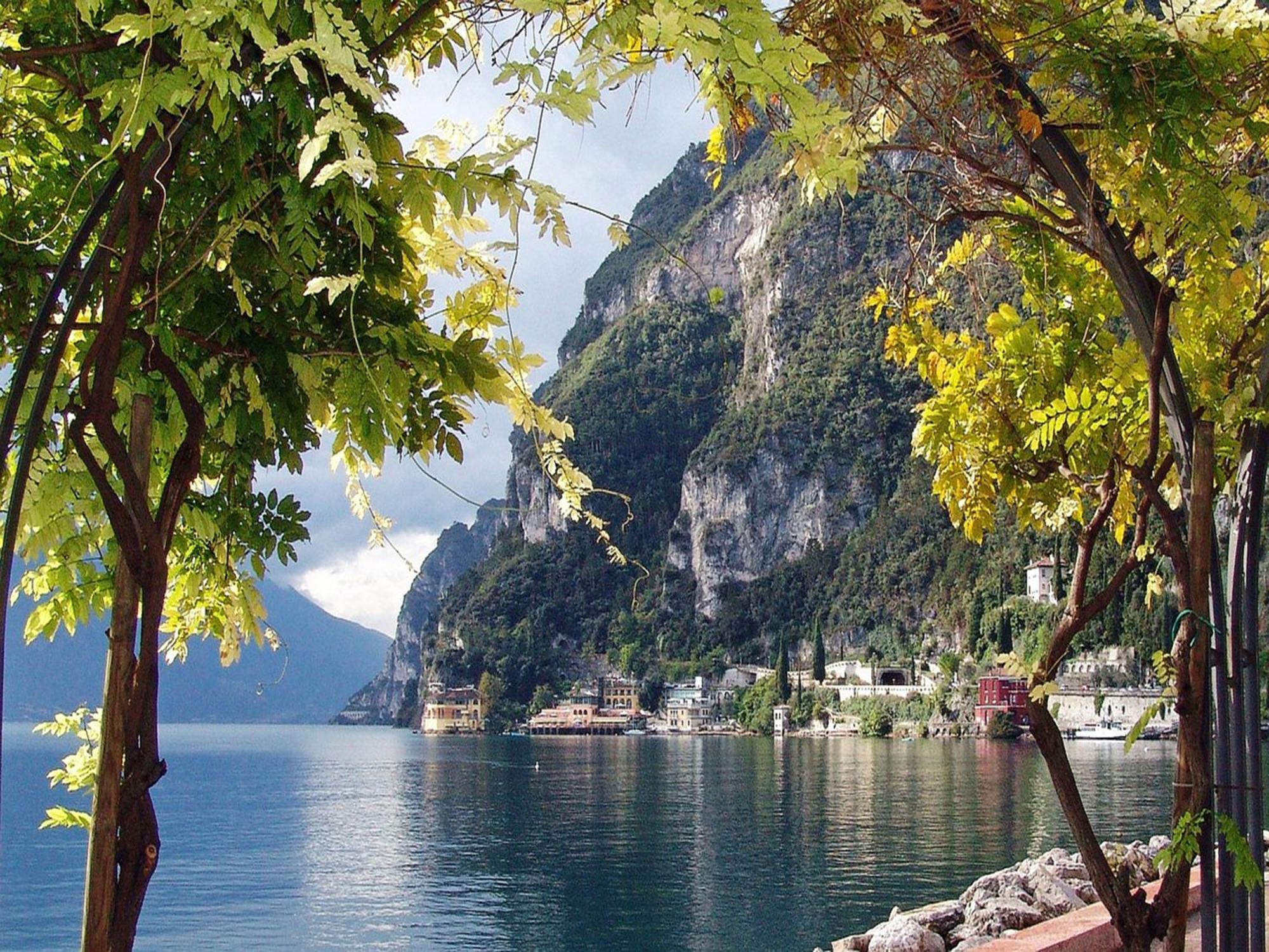 Infinity View Garda Lake Тенно Екстер'єр фото